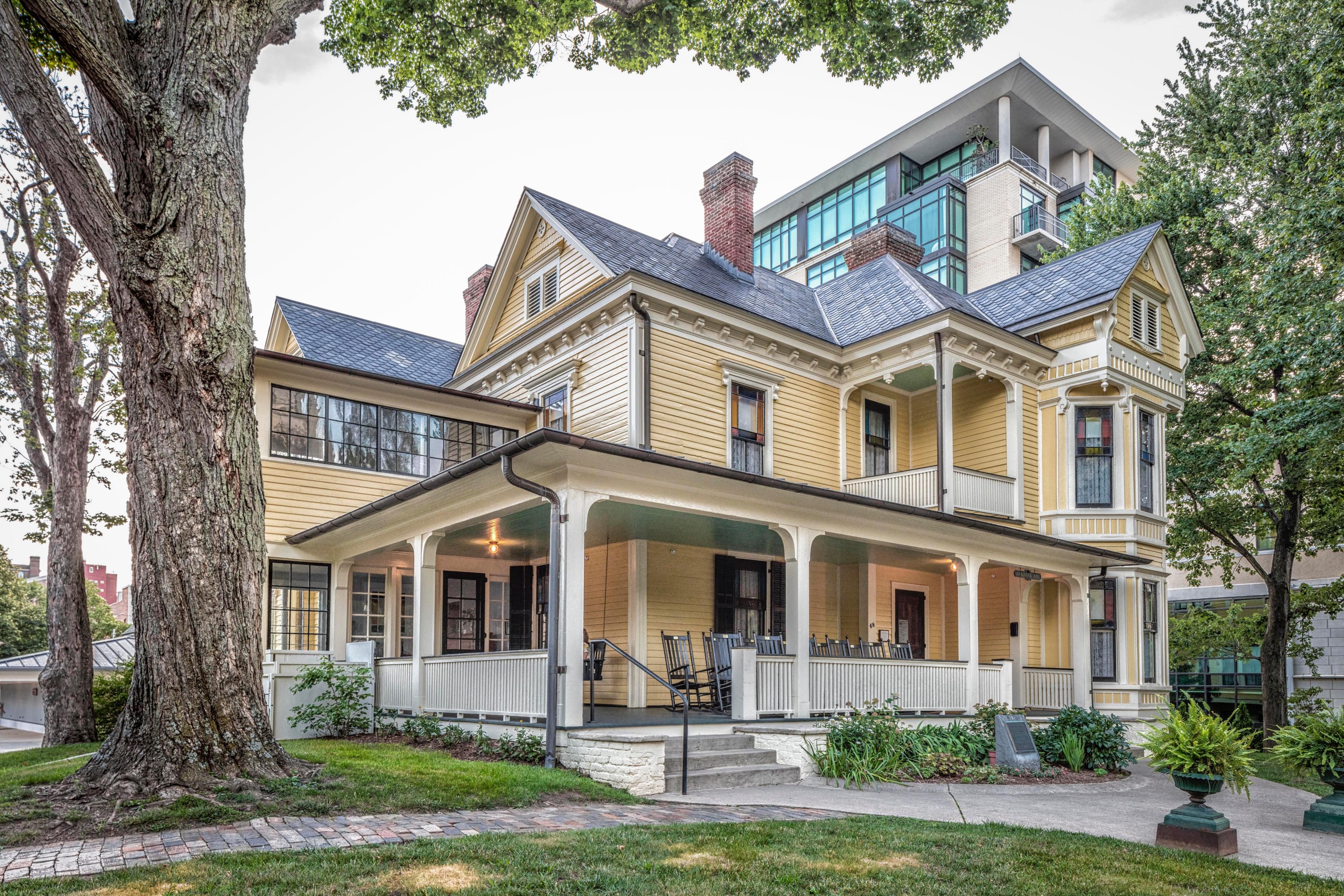 The yellow Queen Anne boyhome of Thomas Wolfe in Asheville