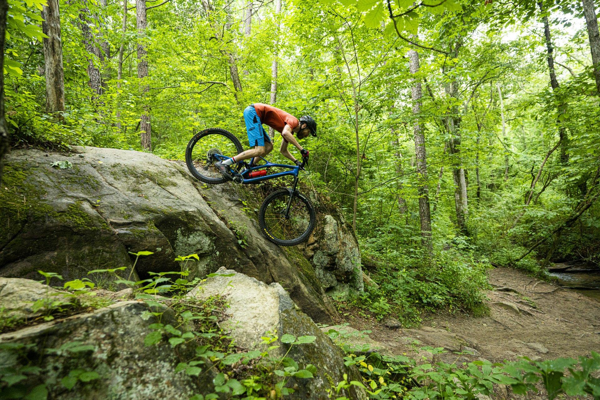 Mountain biking near Asheville / Photo: Derek DiLuzio